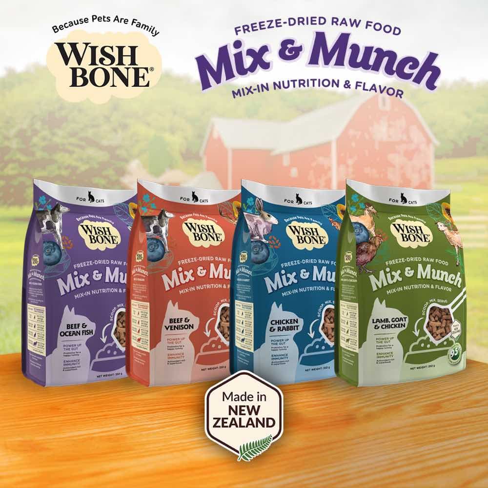 Wishbone Cat 350g Mix & Munch Beef and Ocean Fish Freeze Dried Raw Cat Food image 9