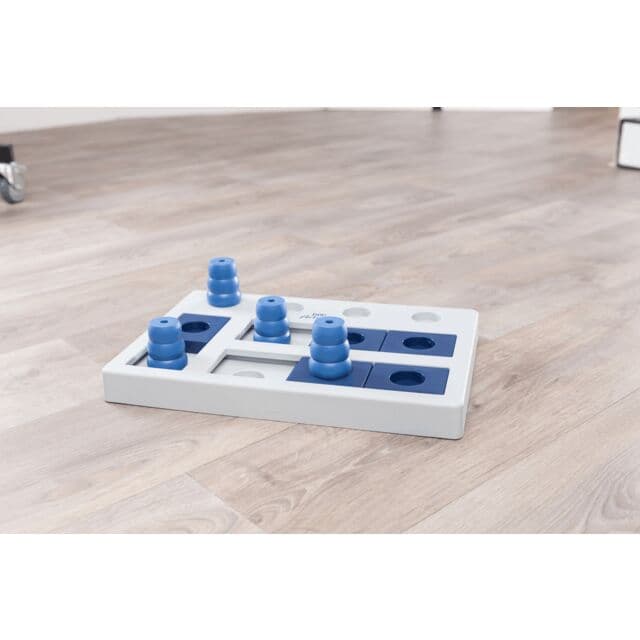 Trixie Chess Strategy Game for Dogs image 3